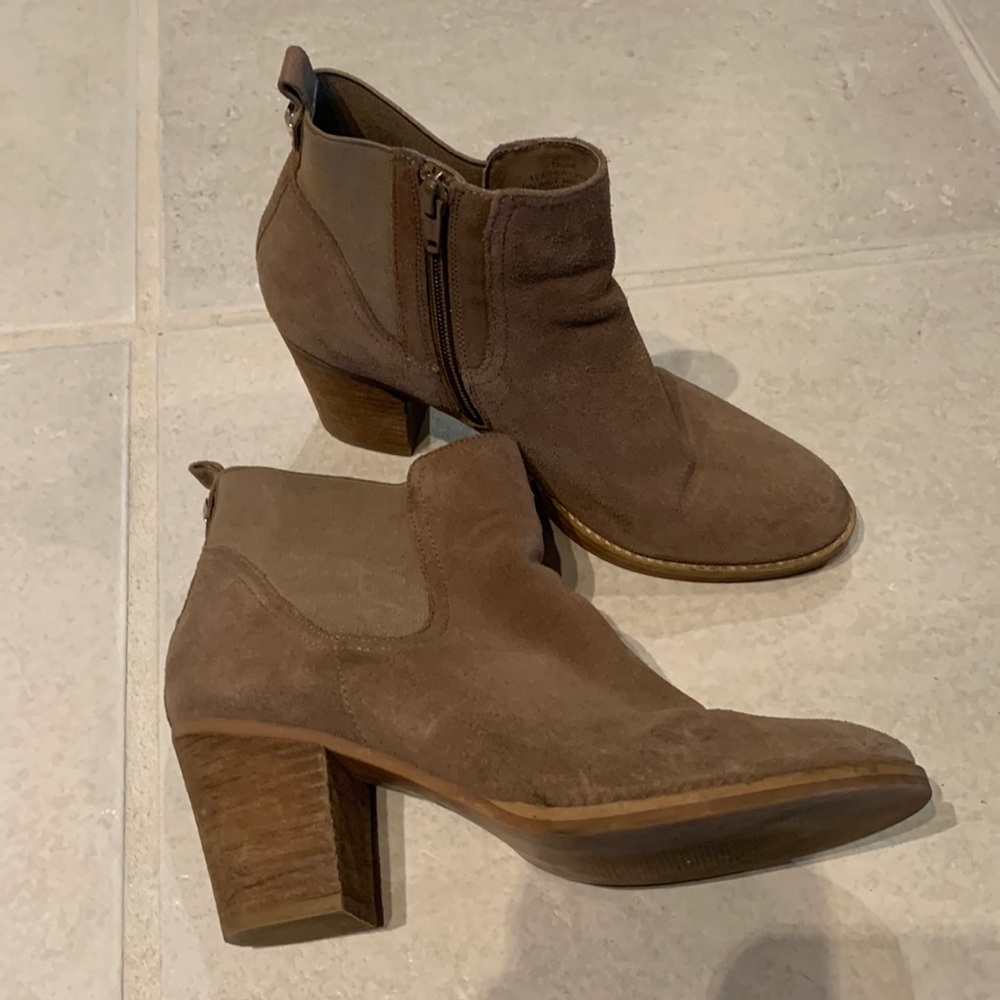 Steve Madden Taupe Repell Bootie / 8.5